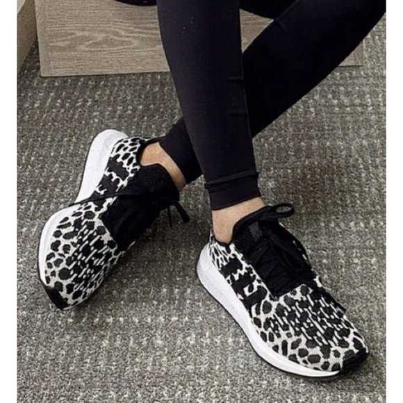 Adidas Originals Swift Run Women's Athletic Running Shoe Sneaker Cheetah BD7962